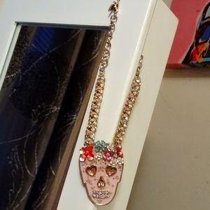 Betsy Johnson's necklace